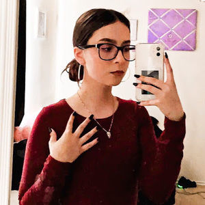 Meet your Posher, Leeann